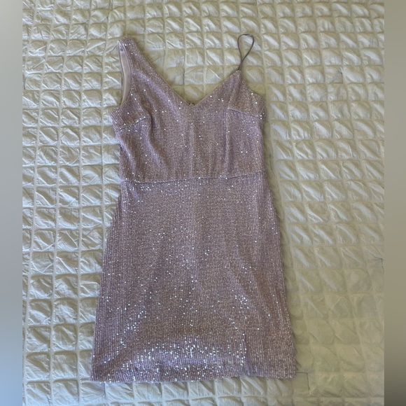 AGUA Elegant Sequin Dress in lavender - Picture 1 of 6